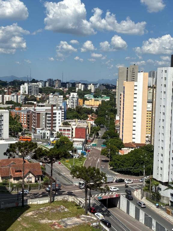 Apartamento Amplo 2 Quartos Ótima Localização Centro Curitiba - Chambres d'hôtes Curitiba