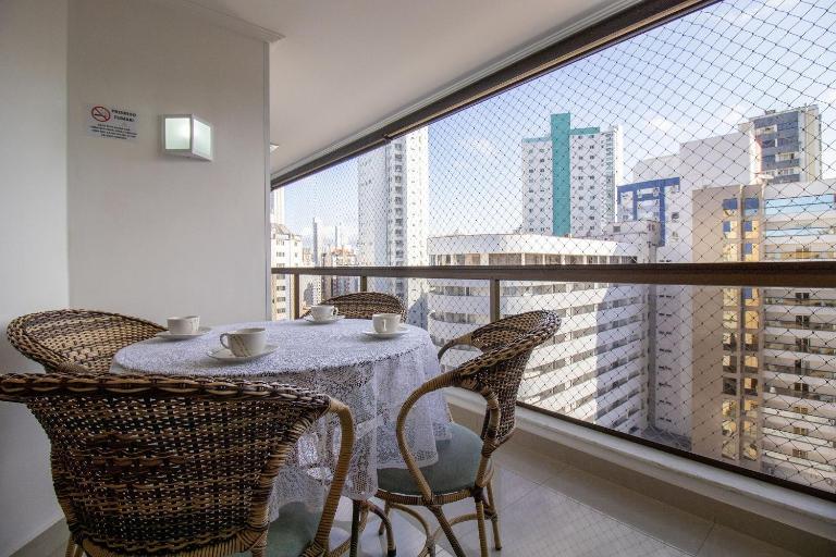 LBT121 - Churrasq, Sacada, Av. Brasil, Climatizado - B&B Balneário Camboriú