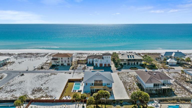 Sea'scape - Heated Pool, Beach Gear, Dog Friendly, Beach Views - B&B Pensacola Beach