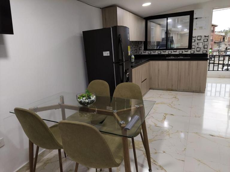 Hermoso apartamento en la Dalia Marinilla Antq - B&B Marinilla