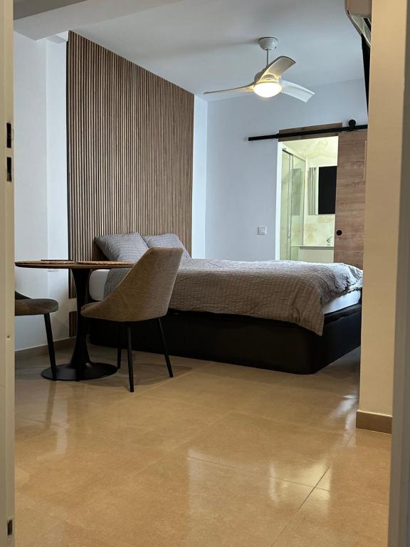 Sunsands Estudio vista interior 2ºB playa76 Carihuela - Ferienwohnung Torremolinos