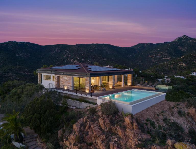 VILLA CARGIU - Luxury Sea View - Chambres d'hôtes Riva dei Pini