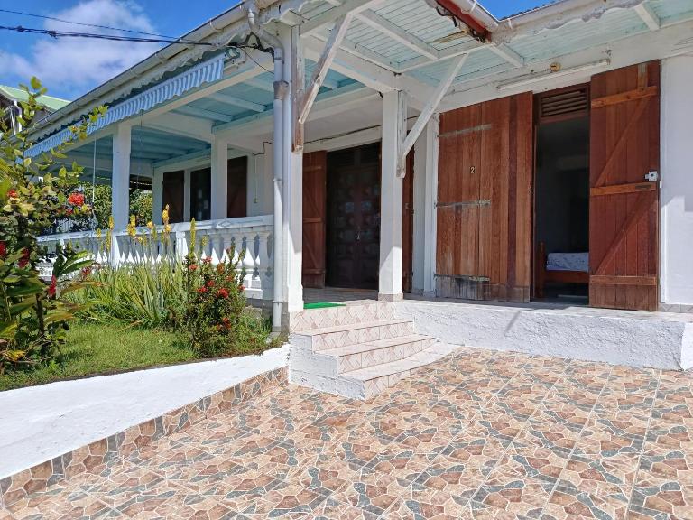 T3 dans pavillon entre mer et montagne - B&B Saint-Claude