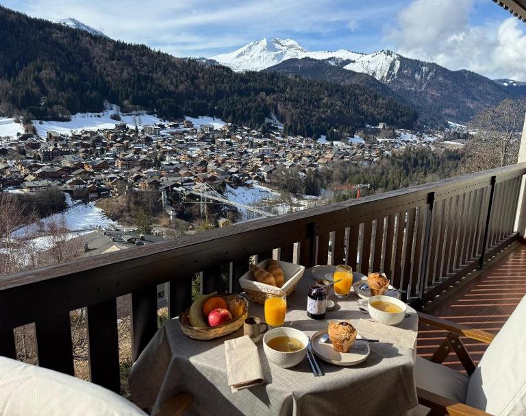 Morz'Inn Vue panoramique sur les montagnes - B&B Morzine