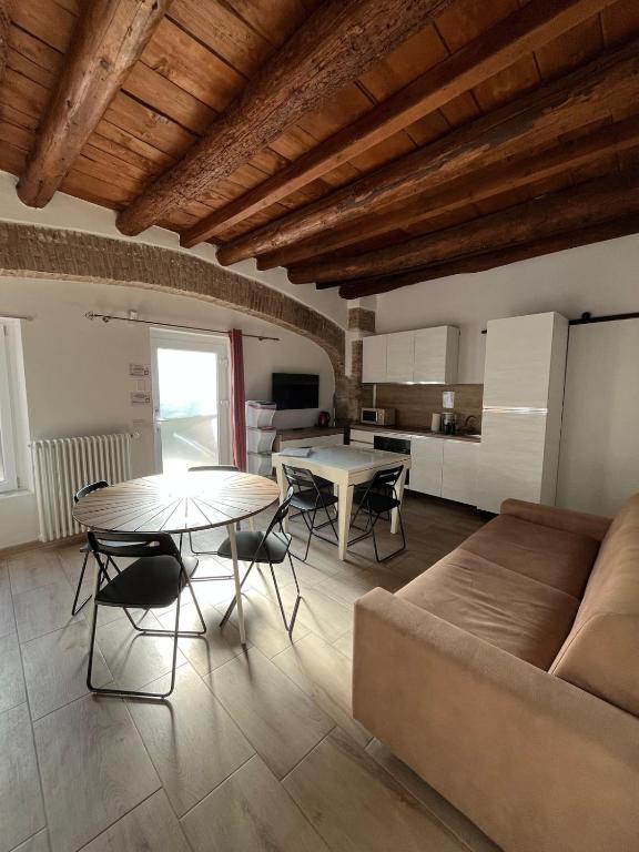DAISY Air Conditioning - Free Parking - WiFi - Self Check-in - B&B Bérgamo