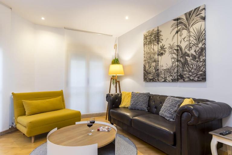 Apartamento familiar independiente junto al Pilar - Alfonso Suites - Chambres d'hôtes Saragosse