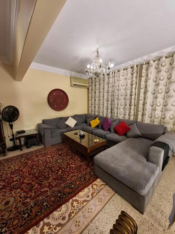 Antique Apt, Giza - Ferienwohnung Kairo