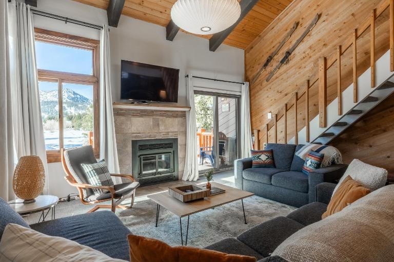 Mammoth Creek 36 - B&B Mammoth Lakes