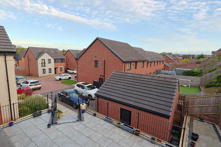 6 Bedroom Cardiff Stylist Home - 4 Free Private Parking - Ideal for Family & Contractors - B&B Cardiff