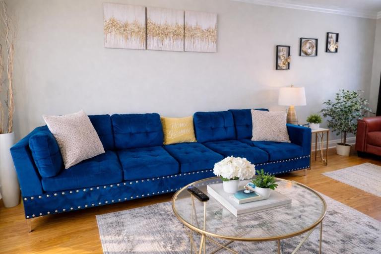 4-Bed, 3 bath Luxury Home in Oakville - Prime location - B&B Oakville