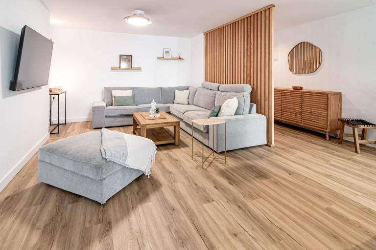 EAC3F- Modern light apartment steps from the sea - Bed and Breakfast Estepona