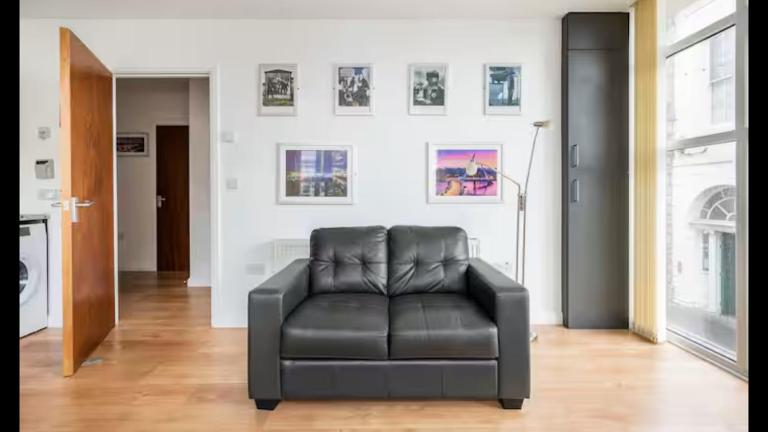 ApartmentA - Ferienwohnung Derry