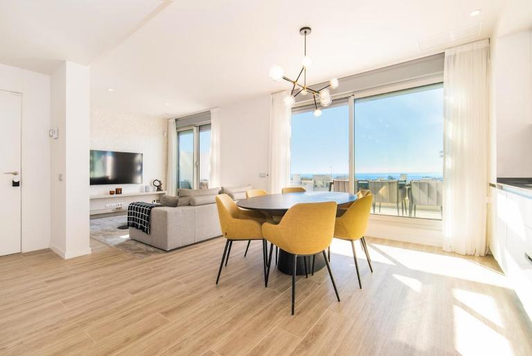 LM3.52B- Spacious duplex penthouse with panoramic - B&B Estepona