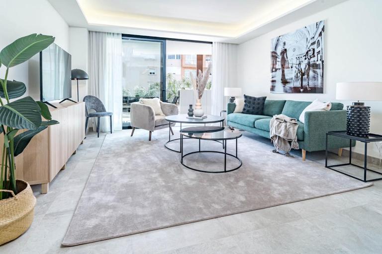Inf32L- Modern City Apartment, Families Only - B&B Estepona
