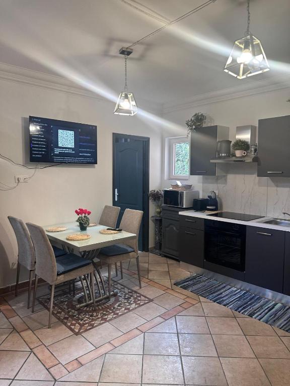 3 pièces avec terrasse idéal famille - B&B Mentone