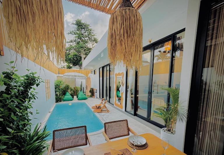 Noah Bucu Villa - Brand New 2BR Villa with Pool - Bed and Breakfast Kerobokan
