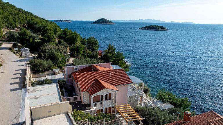 Apartman Meri by Villas Guide - Ferienwohnung Blato