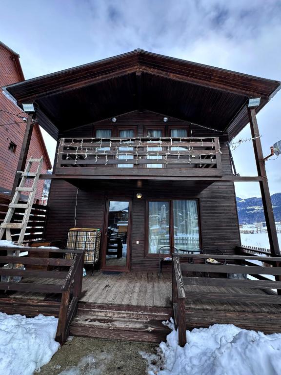 Cottage Mildiani - B&B Mestia