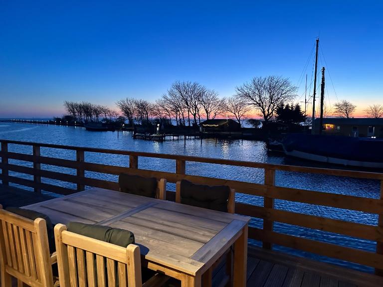 Piratenschiff - First-Class Auszeit mit privaten Spa, Kamin, Meerblick & Gym - Ferienwohnung Fehmarn