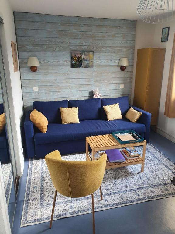 Appartement avec balcon et vue sur les montagnes - B&B Bielle