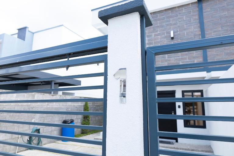 Townhouse 1 -- Townhouse 2 - B&B La Ceiba