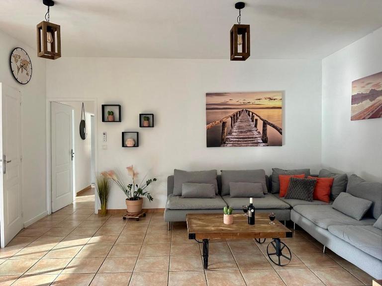 Le Familia,T5 avec terrasse,parking privé et Clim, idéal famille et professionnels - B&B Perpignano