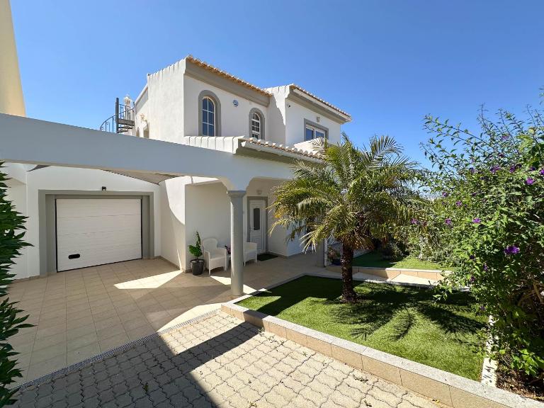 Casa Bella - a charming holiday house in Luz - B&B Senhora da Luz