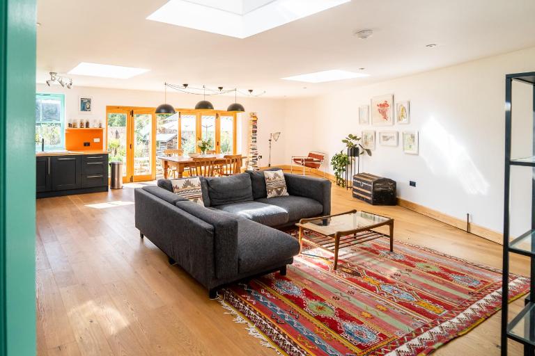 Modern Riverside Retreat, Norwich - Chambres d'hôtes Trowse Newton