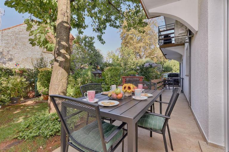Welcoming apartment with garden - B&B Parenzo