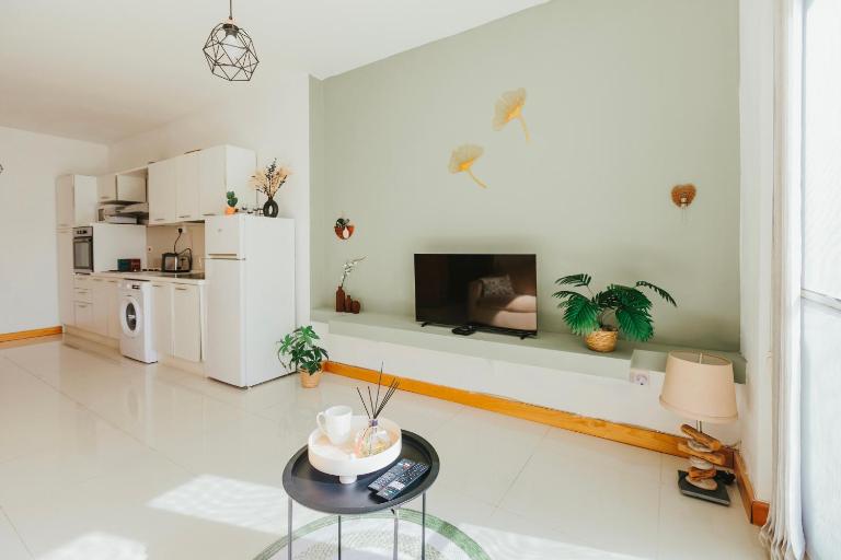 Cozy Seaside One-Bedroom Penthouse - Ferienwohnung Sliema
