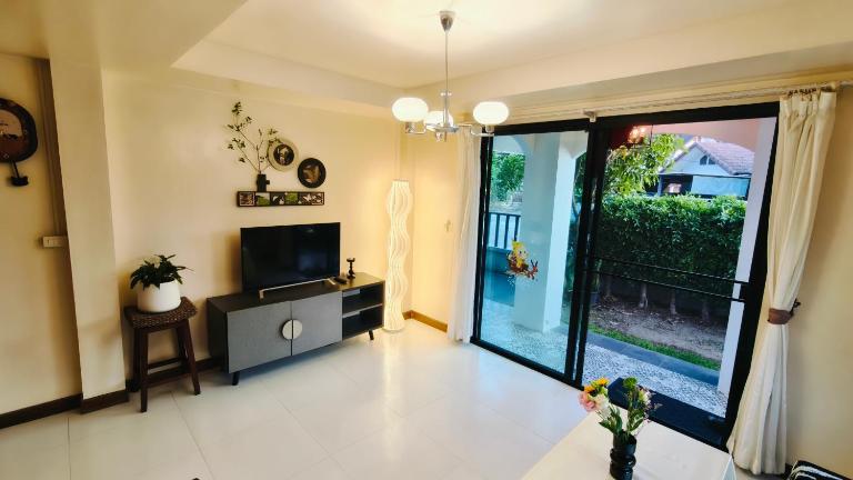 杭东121主干道独栋别墅Hangdong 121 Garden Villa 4BR Private Home - B&B Ban Pa Tan