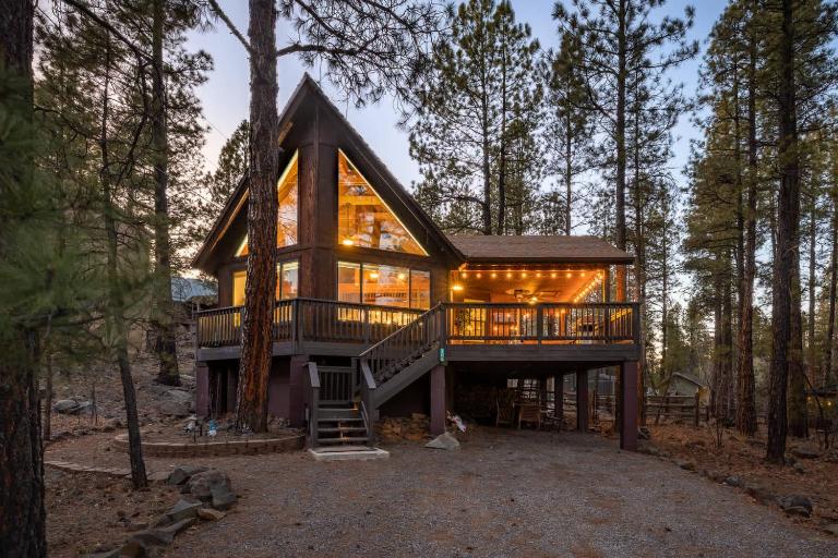 Cozy Chalet in the Pines - Bed and Breakfast Munds Park