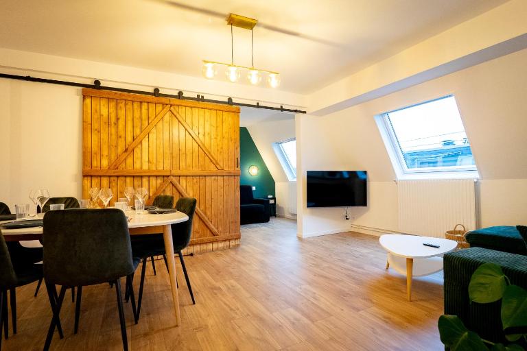 Le #7 - Centre ville - Parking privé - Balcon - B&B Saint-Omer