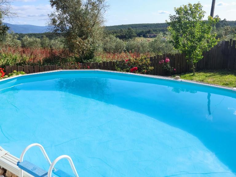 Apartment with Private Pool - Ferienwohnung Arganil
