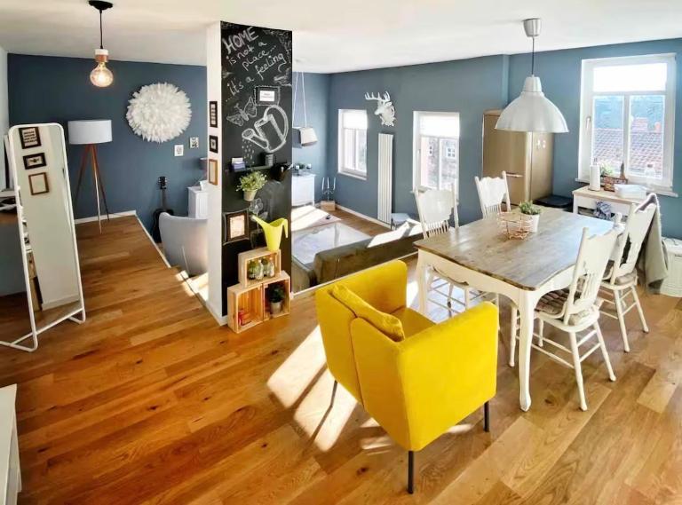 Stylish and cosy apartment in a cultural monument - B&B Friedrichsdorf