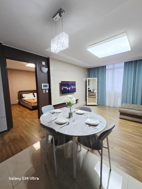 Хайвил Астана блок G, жилой комплекс - Ferienwohnung Astana