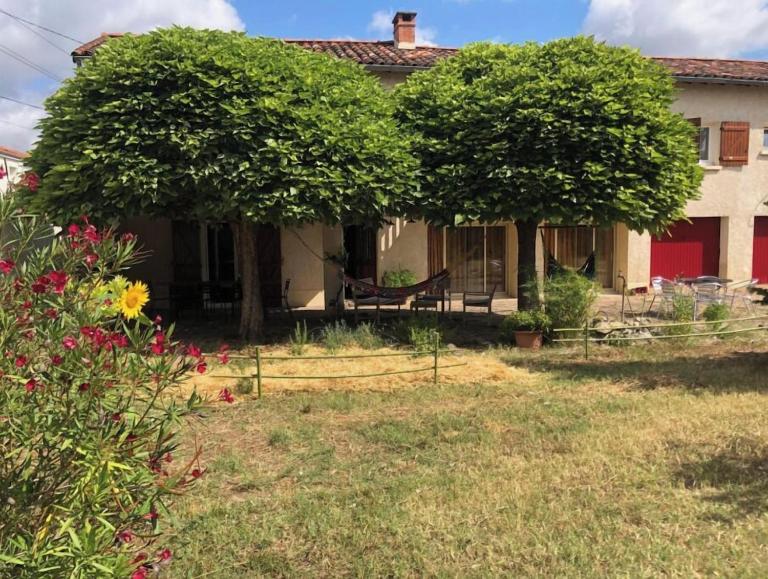 L'ESCAPADE, Gite rural en ville! Famille, amis, travail - B&B Albi