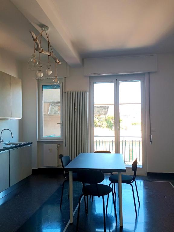 Apartment overlooking Genova - B&B Génova