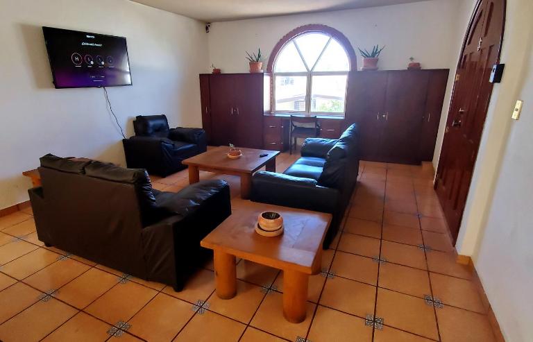 Casa La Feria - Alojamiento amplio y centrico para hasta 26 personas, a pasos de la Feria - B&B Aguascalientes