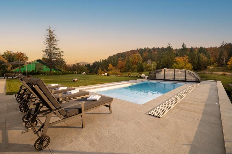 Villa Aurelia with Pool and Wellness - Gorski kotar - Chambres d'hôtes Vrbovsko