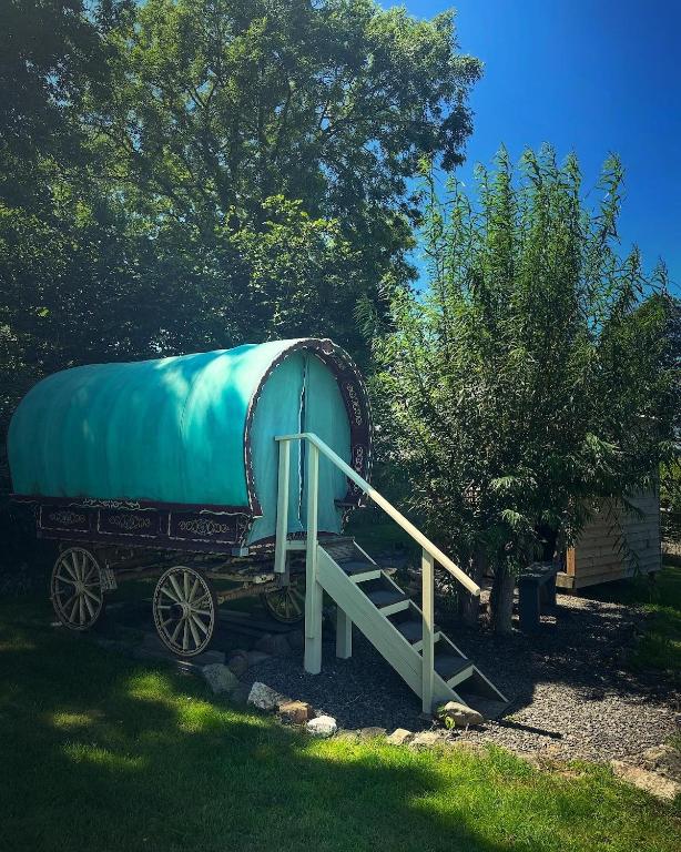 Gypsy bow top caravan - B&B Llangrannog