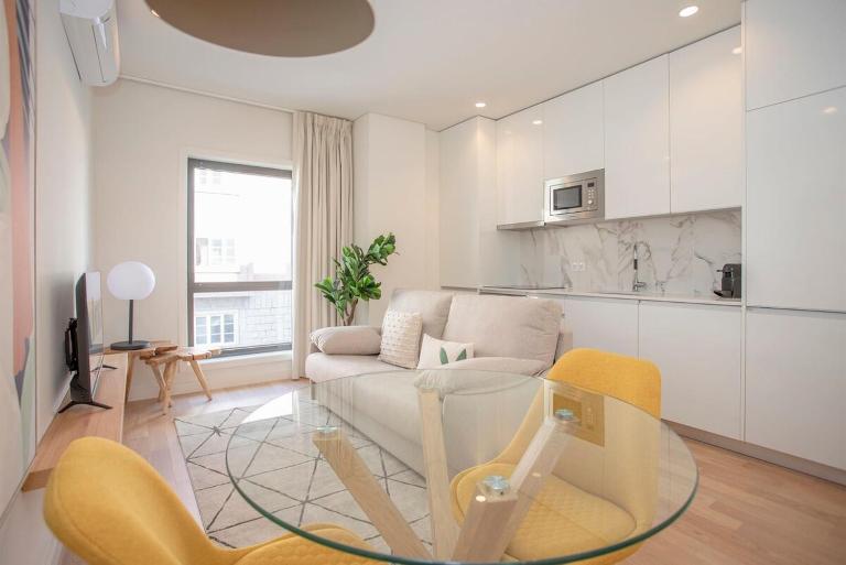 Liiiving in Porto - City Design Apartments - B&B Porto