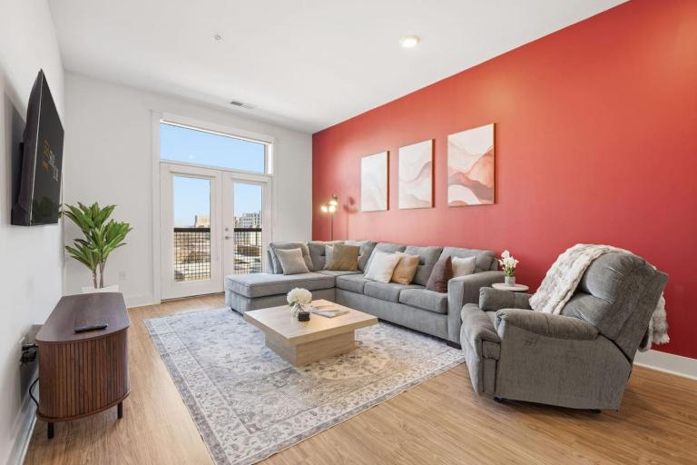 Carolina Horizon - Pool, City Views, Free Parking - Bed and Breakfast Charlotte