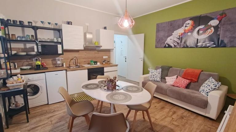 ongi Etorri b&b- Ripamonti,tram 24 per IEO, Policlinico, Fondazione Prada,Duomo - B&B Milano