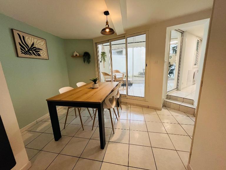 Le Liseo - Terrasse, véranda au cœur du centre ville - Chambres d'hôtes Niort