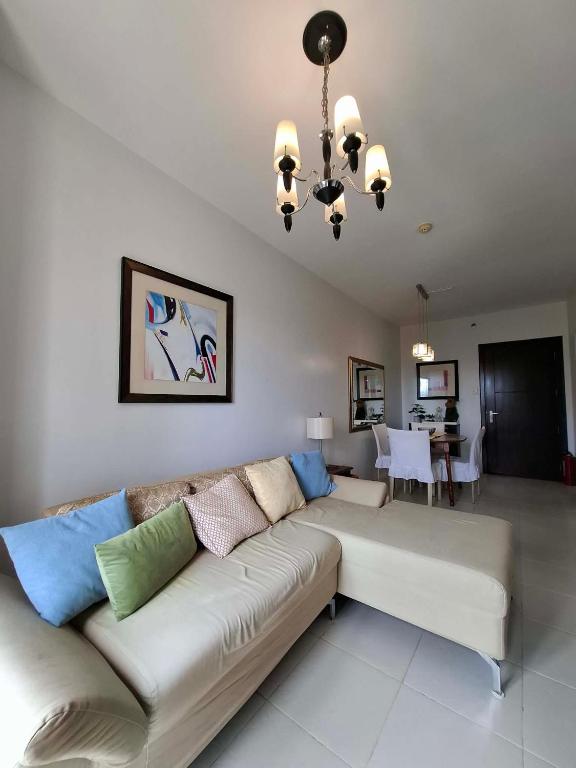Cozy Hotel-Style 1 Bedroom Unit 5L at Eastbay Residences by Rockwell - Ferienwohnung Manila