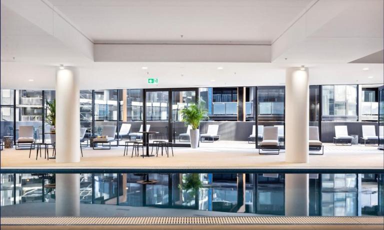 Modern & Cozy 1-Bedroom Apartment in Phillip - Chambres d'hôtes Phillip