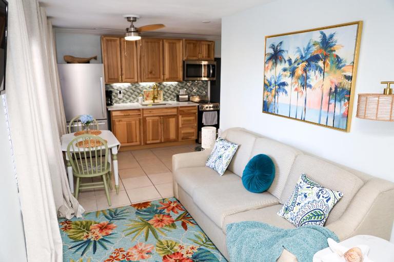 Cozy Beach Getaway with Bikes included! - Chambres d'hôtes St. Pete Beach