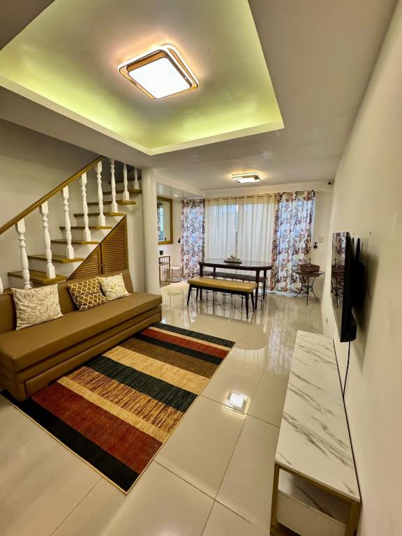 Panchos Crib Tagaytay - Homestay - Chambres d'hôtes Tagaïtaï