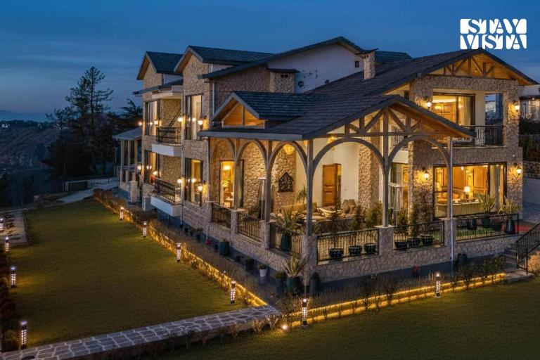 StayVista at Raj Bagh with BBQ & Bonfire - Mashobra - Ferienwohnung Kiār